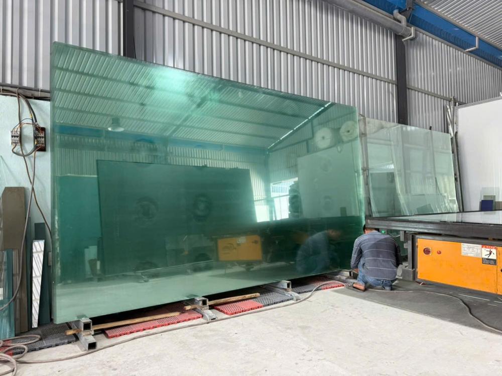 cách mài cạnh kính thủ công