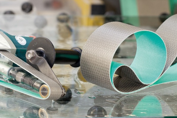 cách mài cạnh kính thủ công