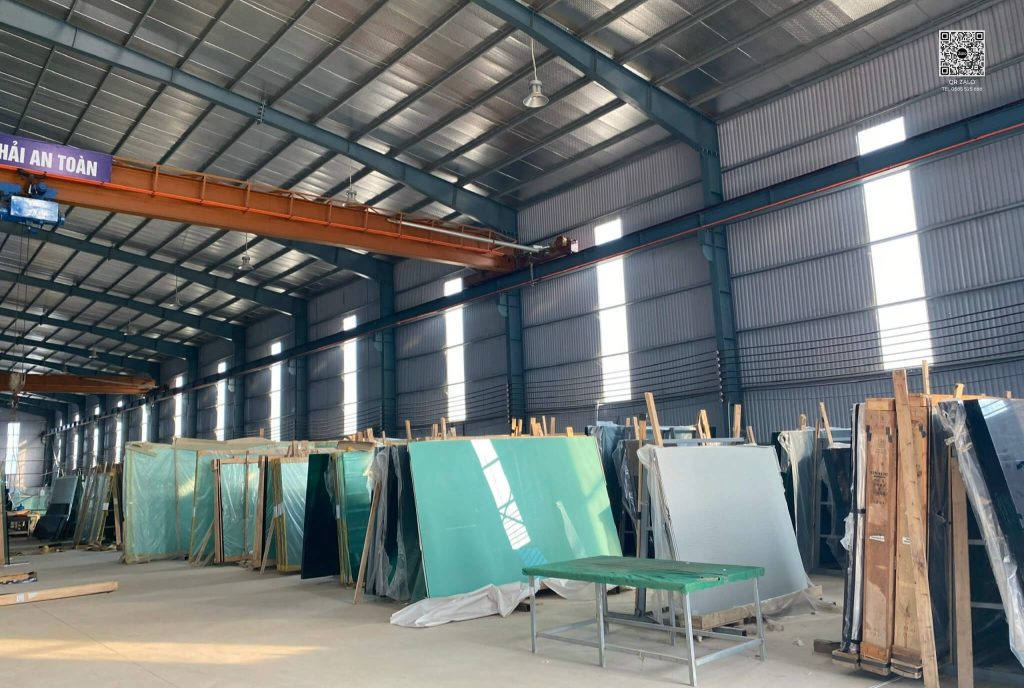 Gợi ý địa chỉ xưởng gia công vách kính tắm giá rẻ tận gốc khu vực miền Bắc