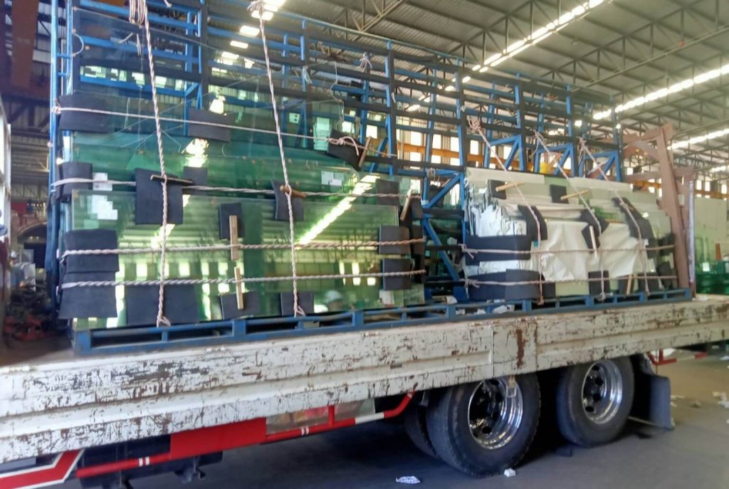 Giải đáp mua kính cường lực ở đâu uy tín - Chọn ngay xưởng nhà máy Kính Thăng Long.