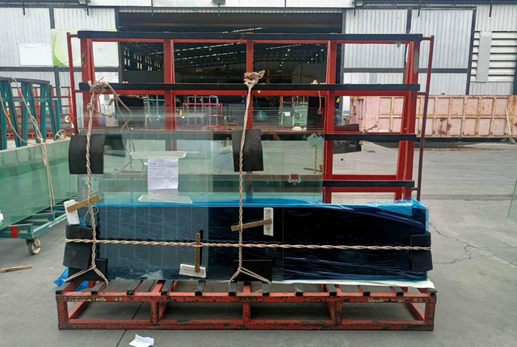 Tổng kho kính xây dựng Kính Thăng Long chuyên phân phối sỉ lẻ giá tốt nhất.