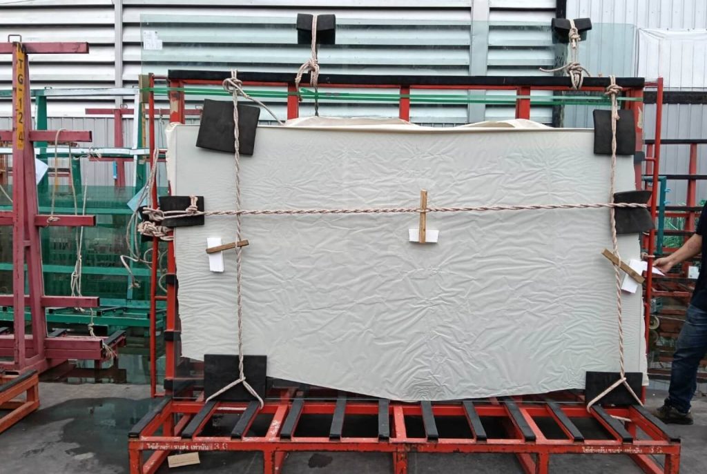 Gia công vách kính nhà tắm, cabin tắm kính cao cấp trực tiếp tại xưởng Thăng Long.