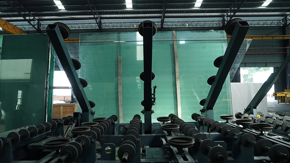 Xưởng sản xuất cửa kính cường lực uy tín, cung cấp giá tốt nhất tại Hà Nội.