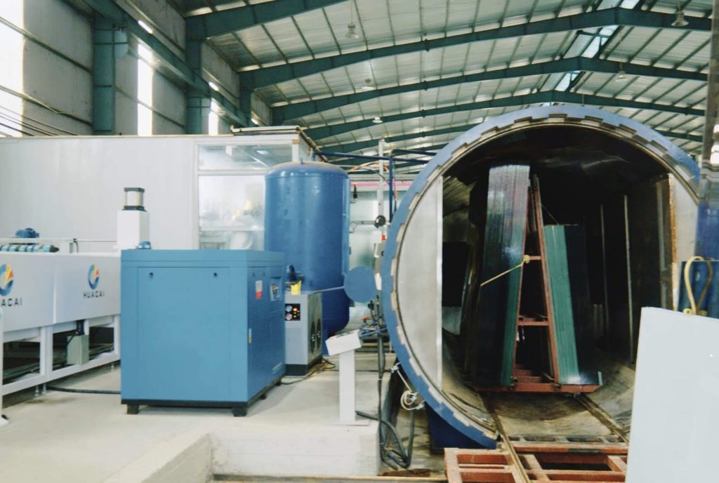 Xưởng Kính Thăng Long đáp ứng năng lực gia công những đơn hàng dự án lớn.