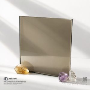 Kính cường lực màu trà nhạt
