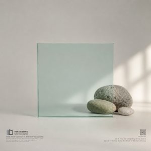 Kính dán an toàn 5 Kính dán an toàn xanh lá nhạt Thăng Long Glass